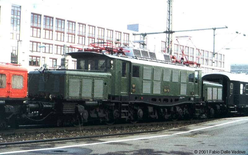 E 94 192 mit dem Allg&auml;uexpre&szlig; in M&uuml;nchen-Ost