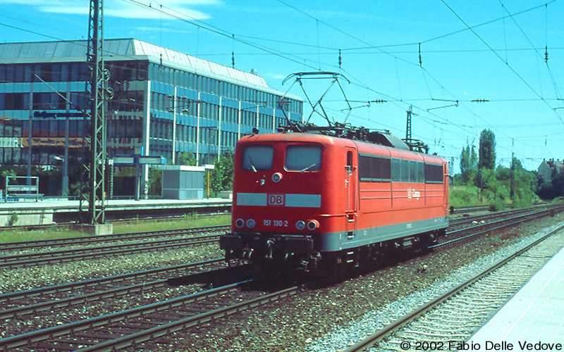 M&uuml;nchen Heimeranplatz - Juli 2001 - 151 130-2 in Richtung Ostbahnhof