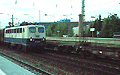 M&uuml;nchen Heimeranplatz - Juli 2001 - 140 503-4 mit einem Zug aus gedecken G&uuml;terwagen in Richtung M&uuml;nchen S&uuml;d